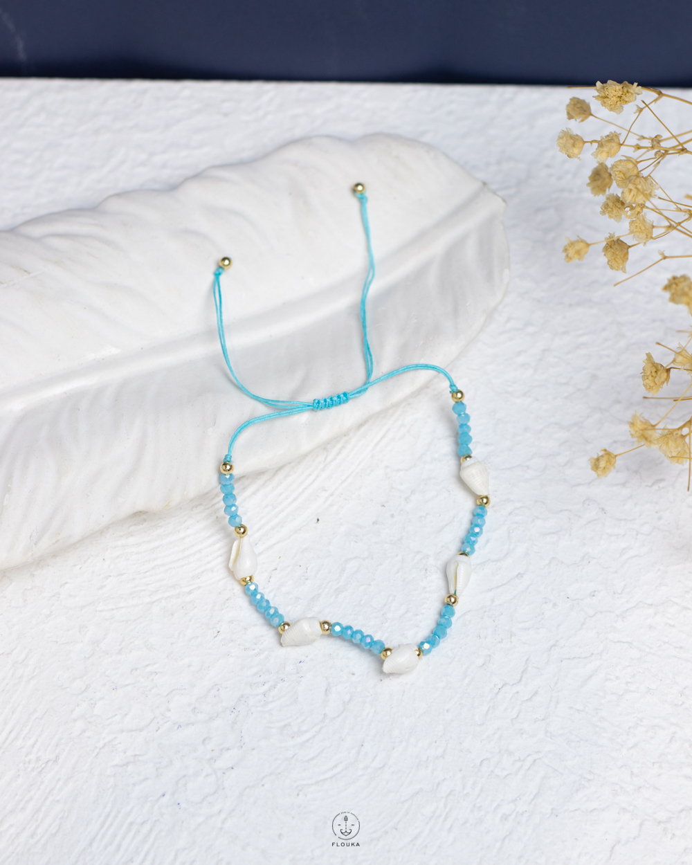 1760215133_b1124.jpg free size tiny blue beads & seashell bracelet