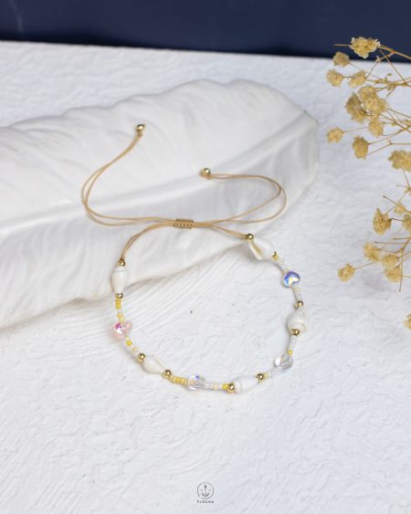 free size tiny heart beads & seashell bracelet