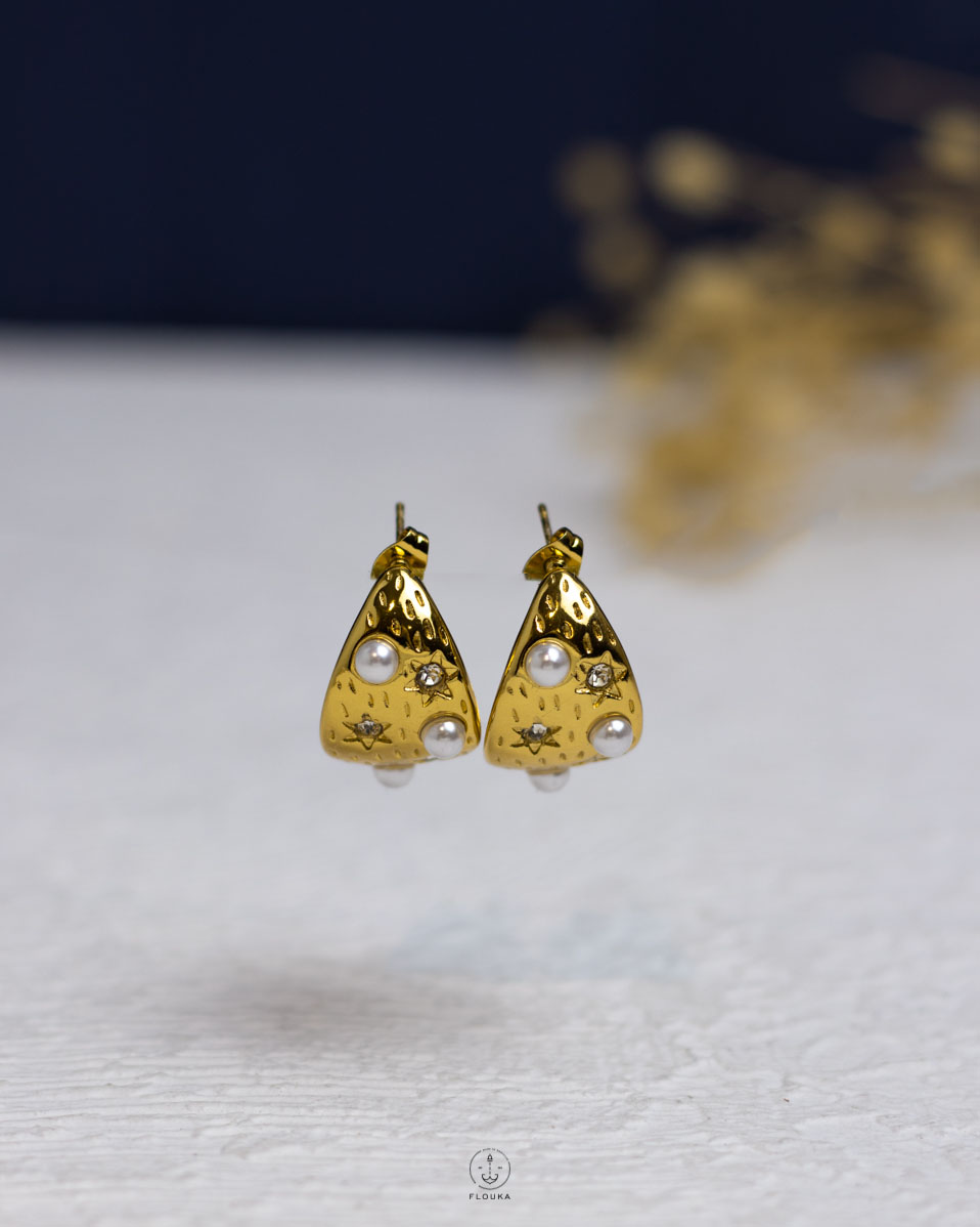 1760367592_e0847.jpg white beads gold earring