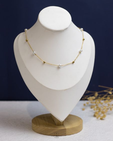 white Pearl beads gold necklace