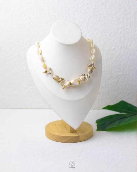 free size summer Beige seashell necklace