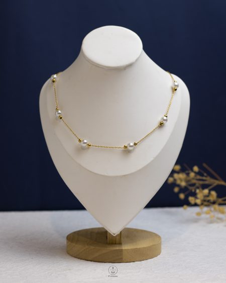 white Pearl beads gold balls necklace