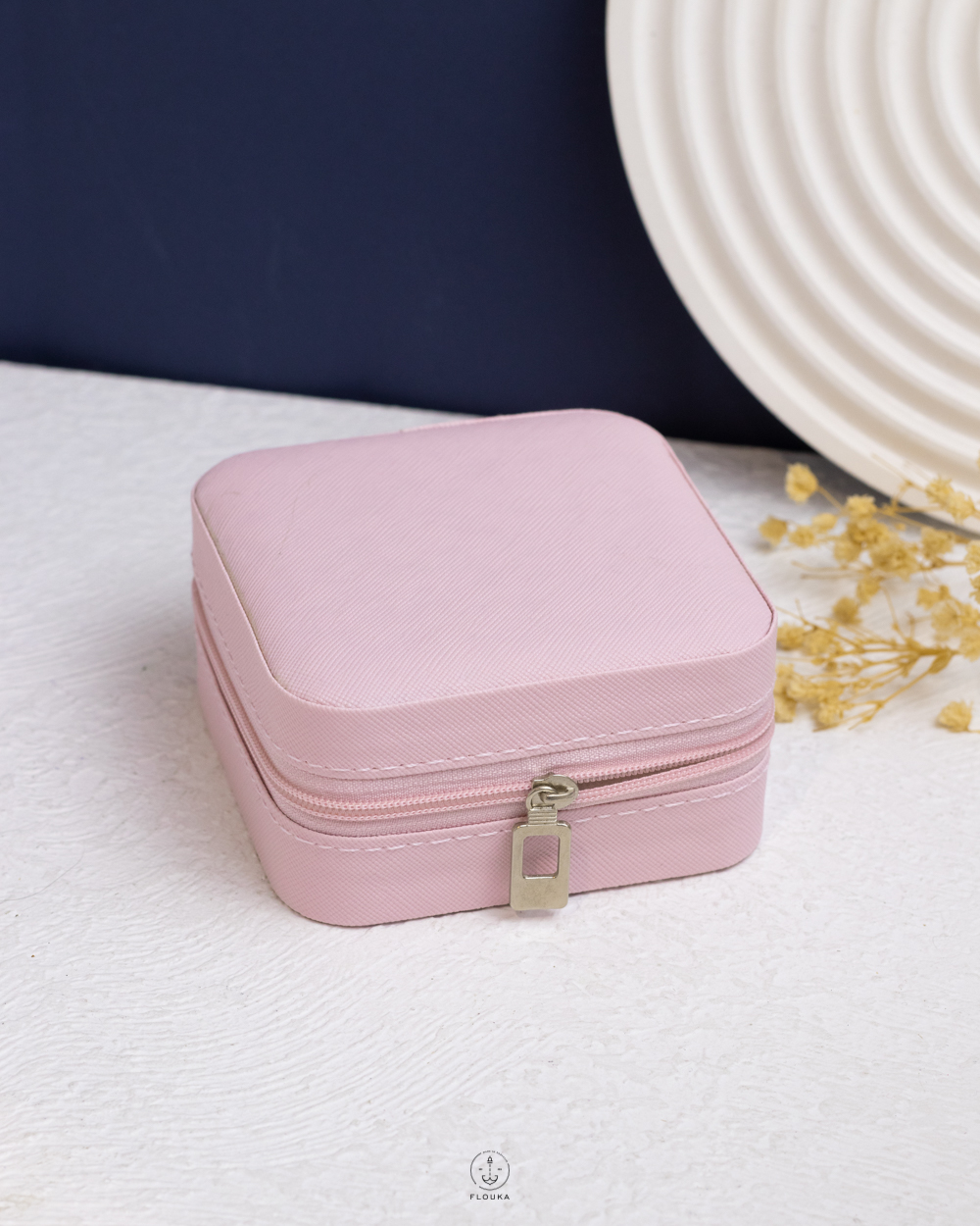 1763146495_x0143.jpg pink accessories box