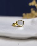white rasin gold free size ring