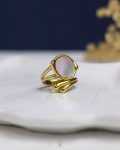 white rasin circle gold free size ring