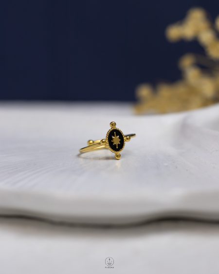 black rasin gold ring