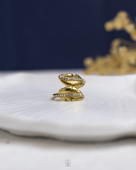 white struas gold feather ring