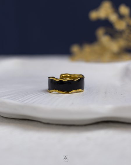 black rasin gold ring