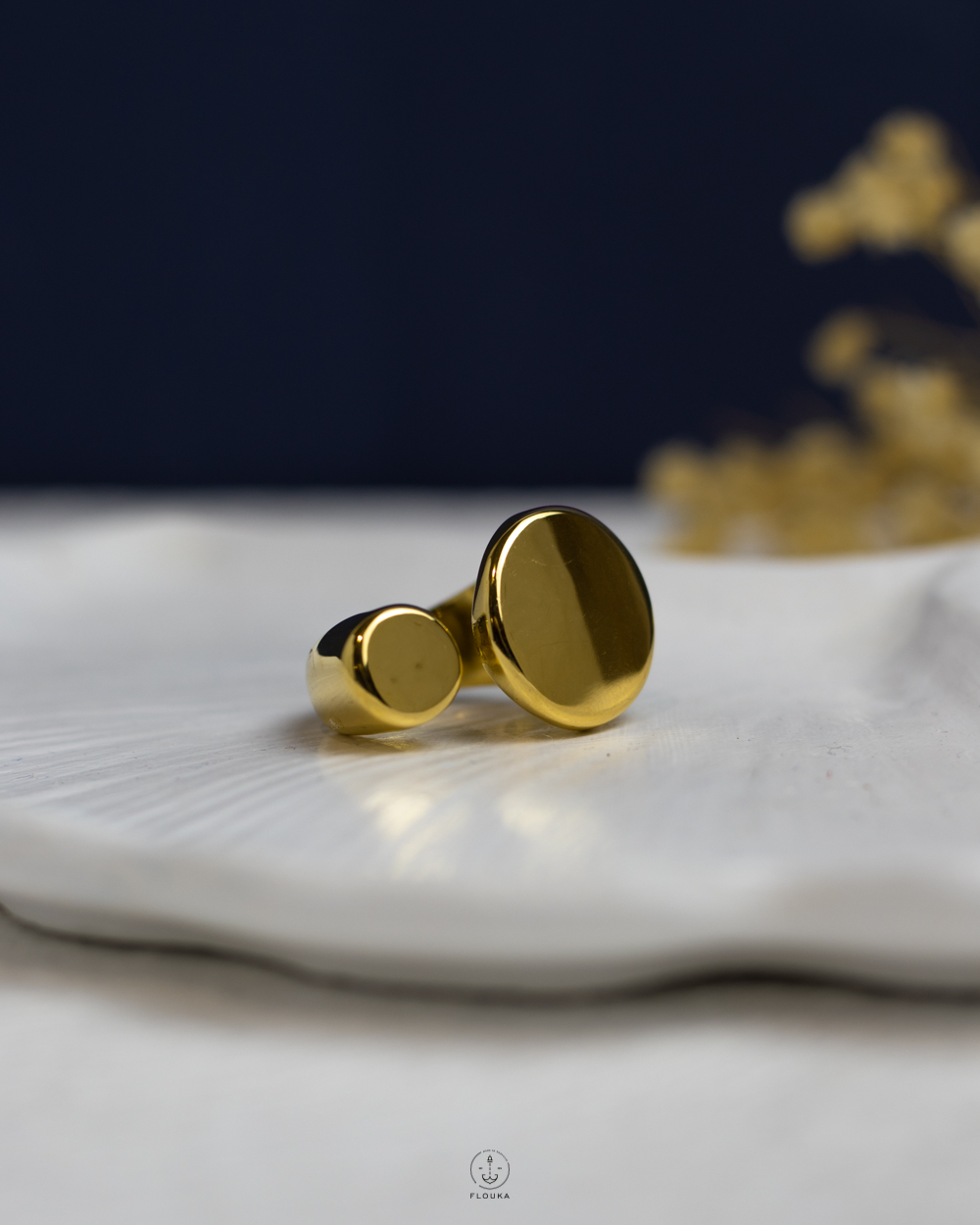 1763654586_r1026.jpg double circle gold ring