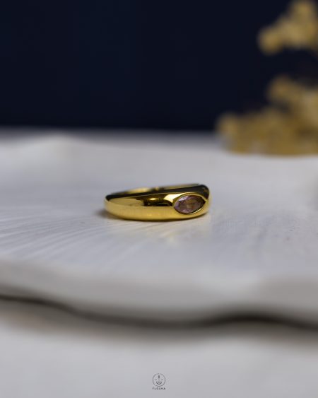 pink struas gold ring