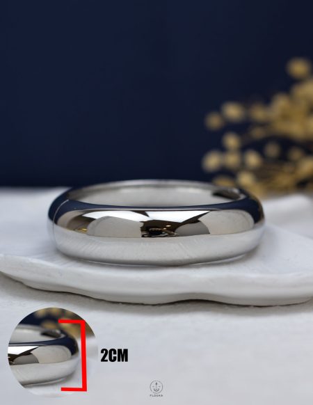 tiny silver pump bangle