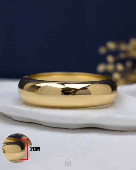 tiny gold pump bangle