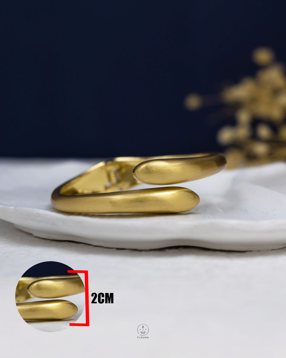 1764716656_o1084.jpg double gold tear drop matt bangle