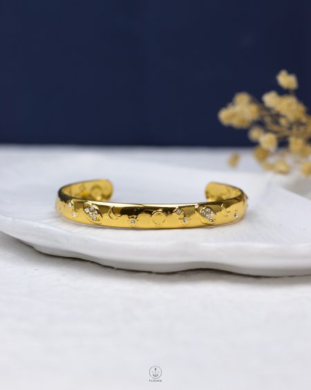 white straus stars & crescent gold bracelet