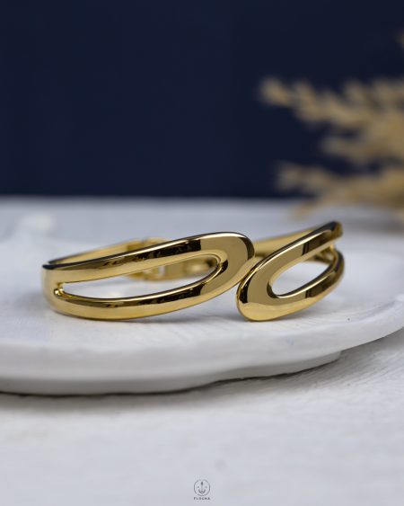 gold flexable bracelet