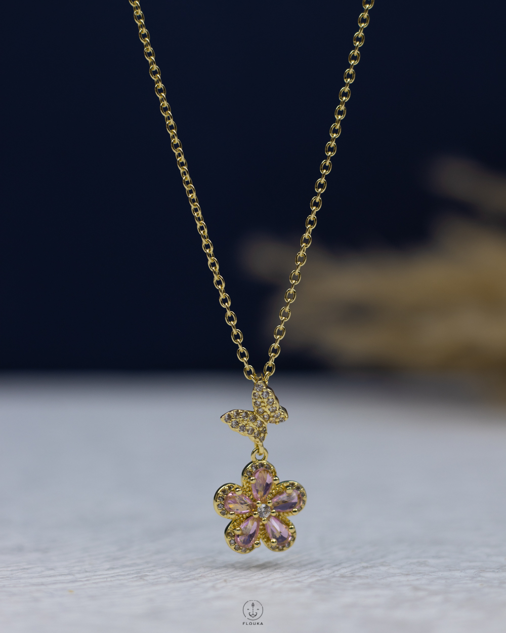 1765739814_n2130.jpg pink crystal gold necklace