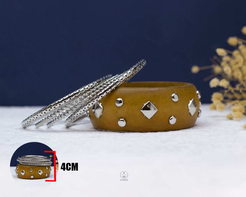 1765916773_o1125.jpg five layer brown wood silver bangle