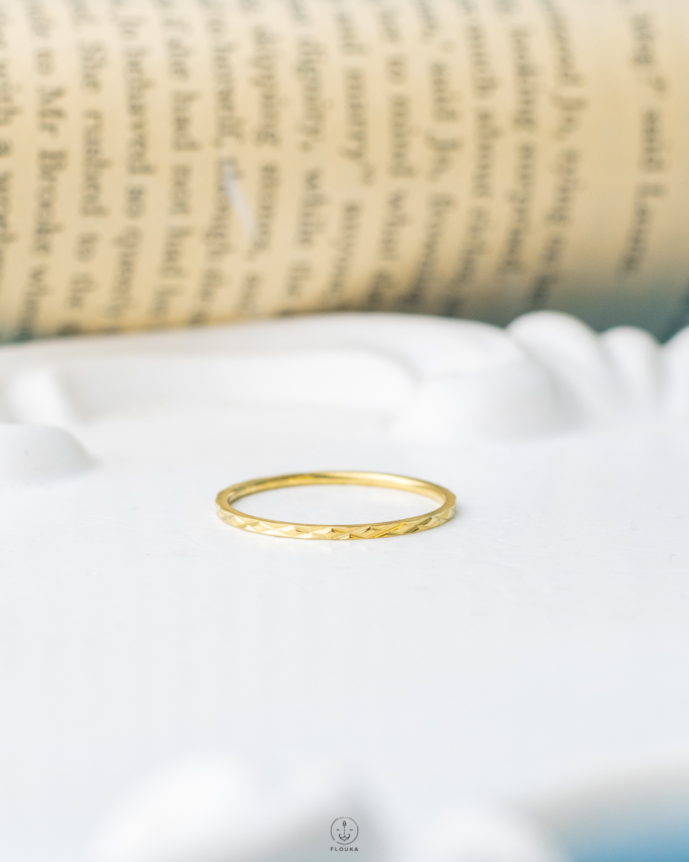 1766010574_o1224.jpg tiny gold ring